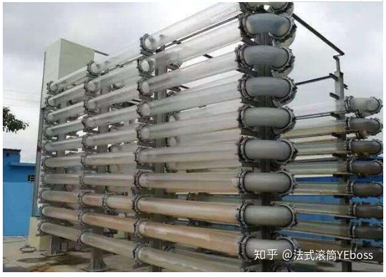 生產(chǎn)中的管道反應(yīng)器，管道反應(yīng)器可根據(jù)場(chǎng)地需要做成直管，蛇管或者盤管