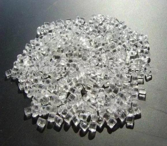 圖1是用于注塑的PMMA原料顆粒。